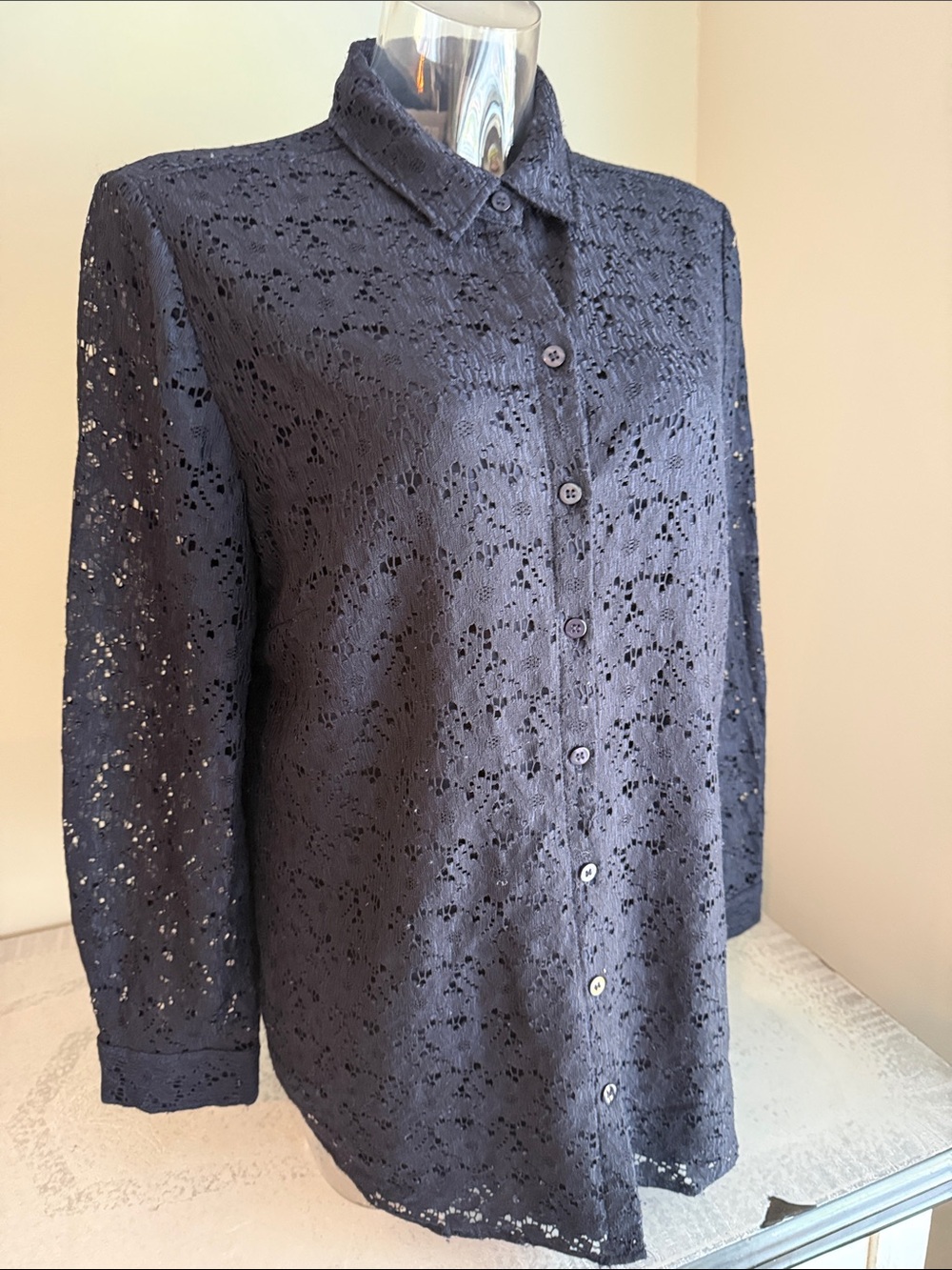 Chico's Dark Navy Eyelet Lace Blouse Chicos Sz 2 (US 12-14)